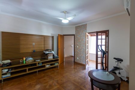 Casa de condomínio à venda com 255m², 3 quartos e 3 vagasSuíte 2