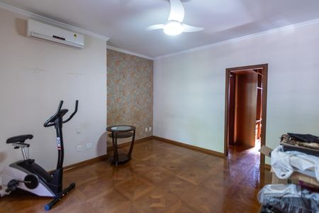 Casa de condomínio à venda com 255m², 3 quartos e 3 vagasSuíte 2