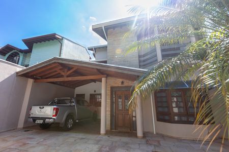 Casa de condomínio à venda com 255m², 3 quartos e 3 vagasFachada da Casa