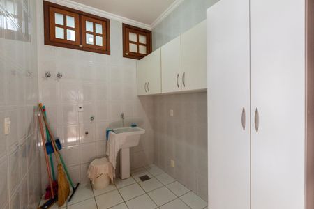 Casa de condomínio à venda com 255m², 3 quartos e 3 vagasÁrea de Serviço