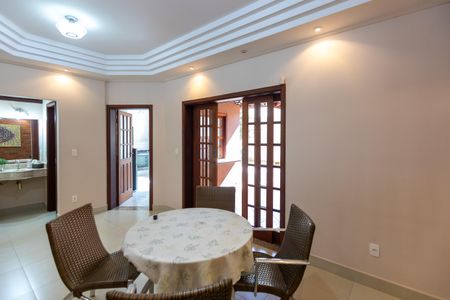 Sala de Jantar de casa de condomínio para alugar com 3 quartos, 255m² em Parque das Flores, Campinas
