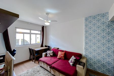 Sala de kitnet/studio para alugar com 1 quarto, 42m² em Liberdade, São Paulo