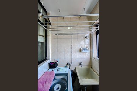 Apartamento à venda com 56m², 3 quartos e 1 vaga Apartamento à venda com 56m², 3 quartos e 1 vagaÁrea de Serviço