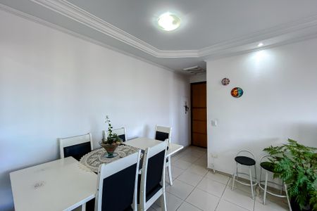 Sala de apartamento à venda com 3 quartos, 56m² em Vila Bertioga, São Paulo