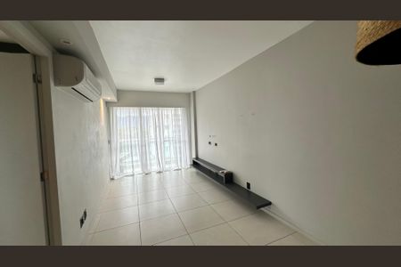 Apartamento à venda com 68m², 2 quartos e 1 vaga Apartamento à venda com 68m², 2 quartos e 1 vagaSala