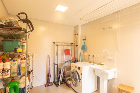 Casa de condomínio à venda com 301m², 3 quartos e 4 vagasÁrea de Serviço