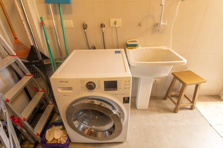 Casa de condomínio à venda com 301m², 3 quartos e 4 vagasÁrea de Serviço