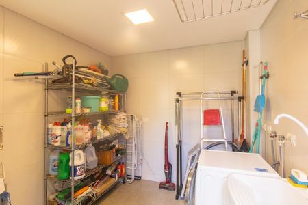 Casa de condomínio à venda com 301m², 3 quartos e 4 vagasÁrea de Serviço