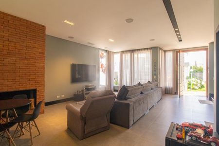 Sala de casa de condomínio à venda com 3 quartos, 301m² em Pilarzinho, Curitiba
