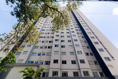 Apartamento à venda com 34m², 2 quartos e 1 vaga Apartamento à venda com 34m², 2 quartos e 1 vagaFachada do bloco