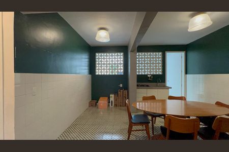 Apartamento à venda com 100m², 2 quartos e 1 vagaCozinha