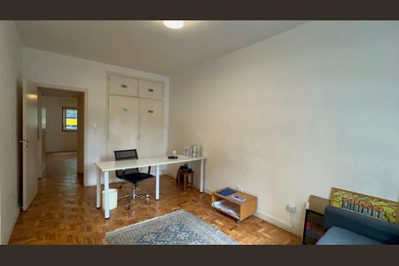 Apartamento à venda com 100m², 2 quartos e 1 vagaSuite