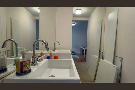 Apartamento à venda com 100m², 2 quartos e 1 vagaBanheiro da Suíte