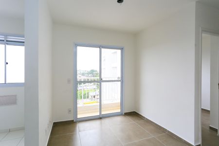 Sala  de apartamento para alugar com 2 quartos, 40m² em Jardim Piracuama, São Paulo