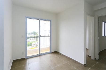 Sala  de apartamento para alugar com 2 quartos, 40m² em Jardim Piracuama, São Paulo
