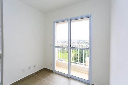 Sala  de apartamento para alugar com 2 quartos, 40m² em Jardim Piracuama, São Paulo