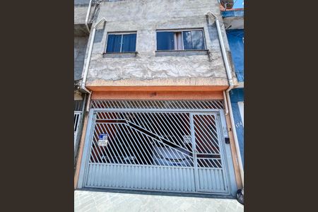 Casa para alugar com 135m², 2 quartos e 2 vagasFachada