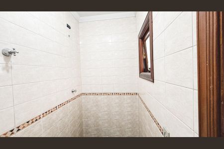 Casa à venda com 248m², 4 quartos e 7 vagasBanheiro de serviço