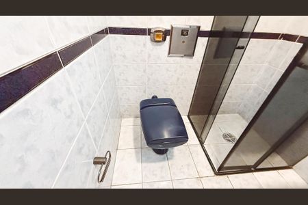 Casa à venda com 248m², 4 quartos e 7 vagasBanheiro 1