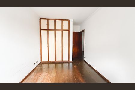 Casa à venda com 248m², 4 quartos e 7 vagasQuarto 2