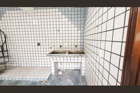 Casa à venda com 248m², 4 quartos e 7 vagasÁrea de Serviço