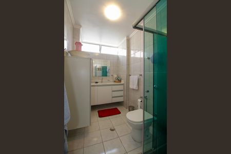 Apartamento para alugar com 110m², 2 quartos e sem vagaBanheiro