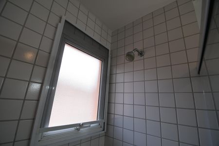 Casa de condomínio para alugar com 220m², 3 quartos e 4 vagasBanheiro Suíte 1