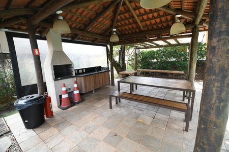 Casa de condomínio para alugar com 220m², 3 quartos e 4 vagasÁrea comum - Churrasqueira