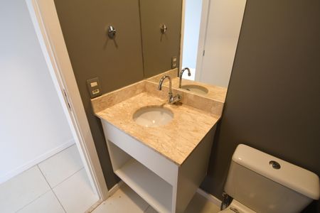 Casa de condomínio para alugar com 220m², 3 quartos e 4 vagasLavabo