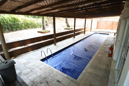 Casa de condomínio para alugar com 220m², 3 quartos e 4 vagasÁrea comum - Piscina