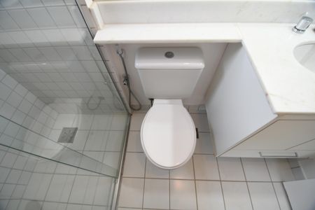 Casa de condomínio para alugar com 220m², 3 quartos e 4 vagasBanheiro Suíte 1