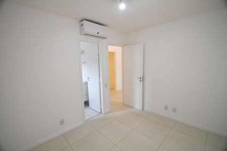 Casa de condomínio para alugar com 220m², 3 quartos e 4 vagasQuarto Suíte 1