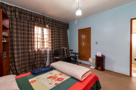 Casa à venda com 140m², 4 quartos e 2 vagasSuíte