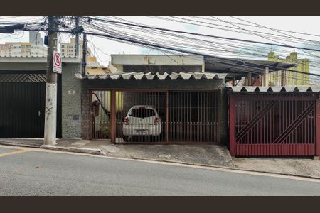 Casa à venda com 140m², 4 quartos e 2 vagasFachada