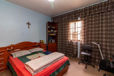 Casa à venda com 140m², 4 quartos e 2 vagasSuíte