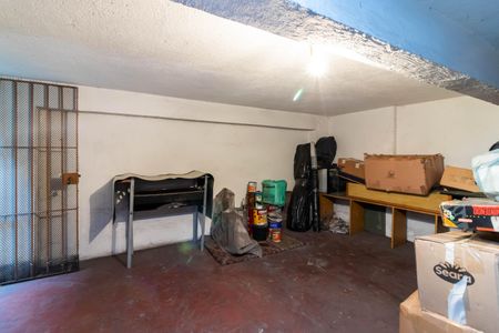 Casa à venda com 140m², 4 quartos e 2 vagasDepósito