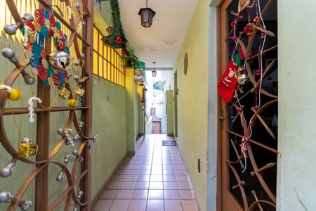 Casa à venda com 140m², 4 quartos e 2 vagasCorredor Lateral