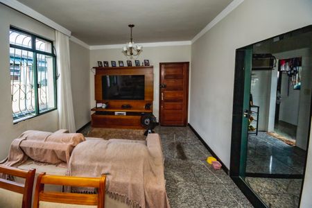 Apartamento para alugar com 3 quartos, 92m² em Vila Cloris, Belo Horizonte