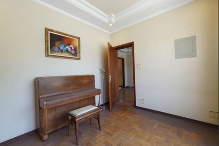 Casa à venda com 3 quartos, 250m² em Vila Monumento, São Paulo