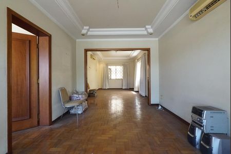 Casa à venda com 3 quartos, 250m² em Vila Monumento, São Paulo