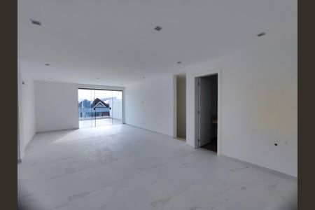 Casa de condomínio para alugar com 315m², 4 quartos e 2 vagasSuíte 1