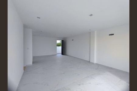 Casa de condomínio para alugar com 315m², 4 quartos e 2 vagasSuíte 1