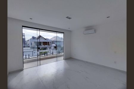 Casa de condomínio para alugar com 315m², 4 quartos e 2 vagasSuíte 2