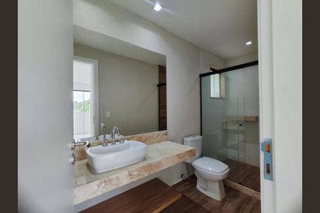 Casa de condomínio para alugar com 315m², 4 quartos e 2 vagasBanheiro da Suíte 3