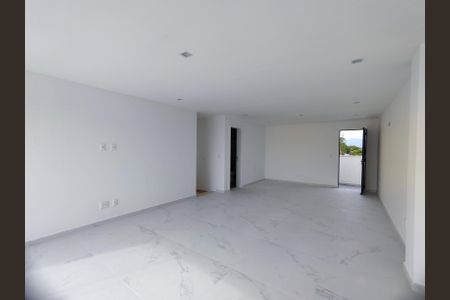 Casa de condomínio para alugar com 315m², 4 quartos e 2 vagasSuíte 1