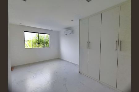 Casa de condomínio para alugar com 315m², 4 quartos e 2 vagasSuíte 4
