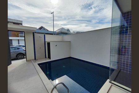 Casa de condomínio para alugar com 315m², 4 quartos e 2 vagasÁrea externa