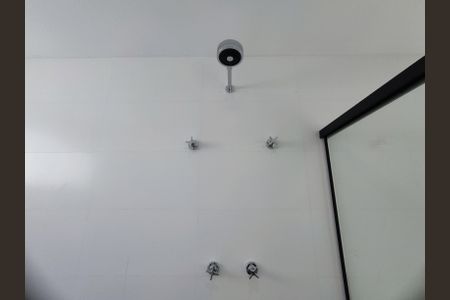 Casa de condomínio para alugar com 315m², 4 quartos e 2 vagasBanheiro da Suíte 2