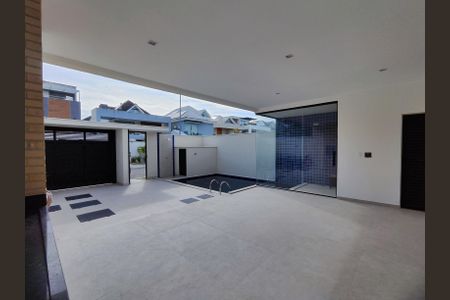 Casa de condomínio para alugar com 315m², 4 quartos e 2 vagasÁrea externa