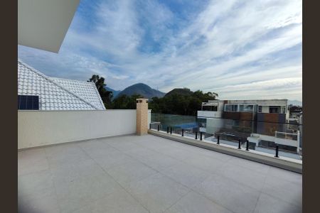 Casa de condomínio para alugar com 315m², 4 quartos e 2 vagasVaranda da suíte 1